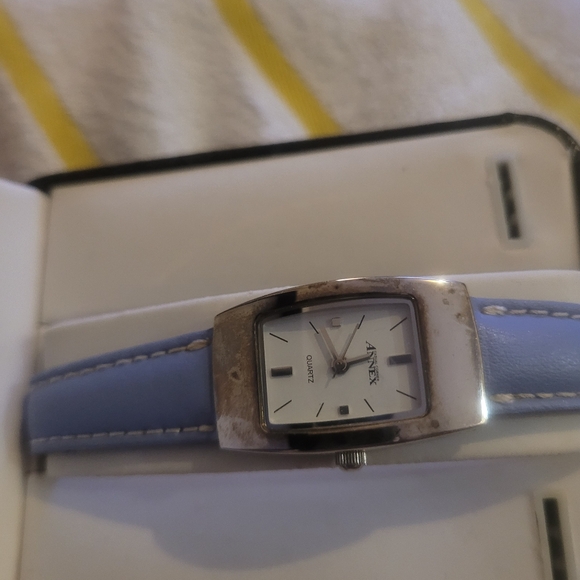 Ladies watch - Picture 5 of 5